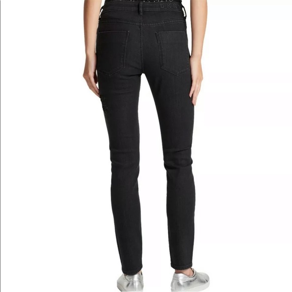 DKNY Distressed Jeans NWT - Picture 1 of 16